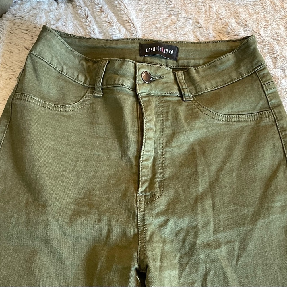 FASHION NOVA WOMEN’S JEANS SIZE 9 SKINNY OLIVE GREEN